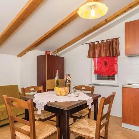 Apartment Butterfly 1 - Opatija By Guide *