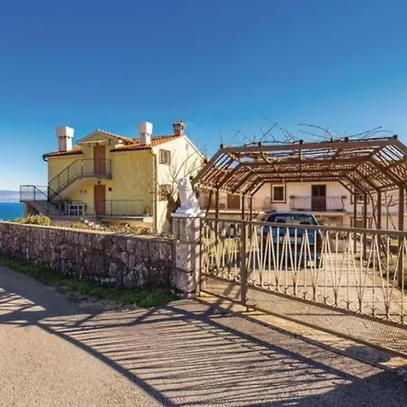 Apartment Butterfly 1 - Opatija By Guide